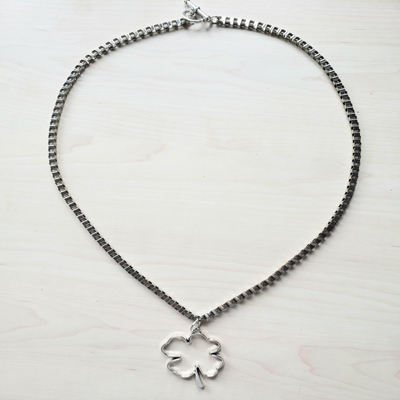 Collar cadena eslabón cuadrado 60 cm trébol